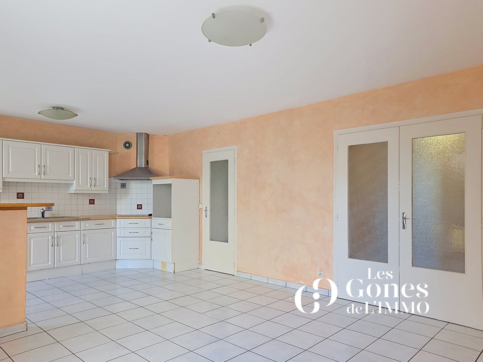 Flat Rue Du 4 Août 1789 in Villeurbanne