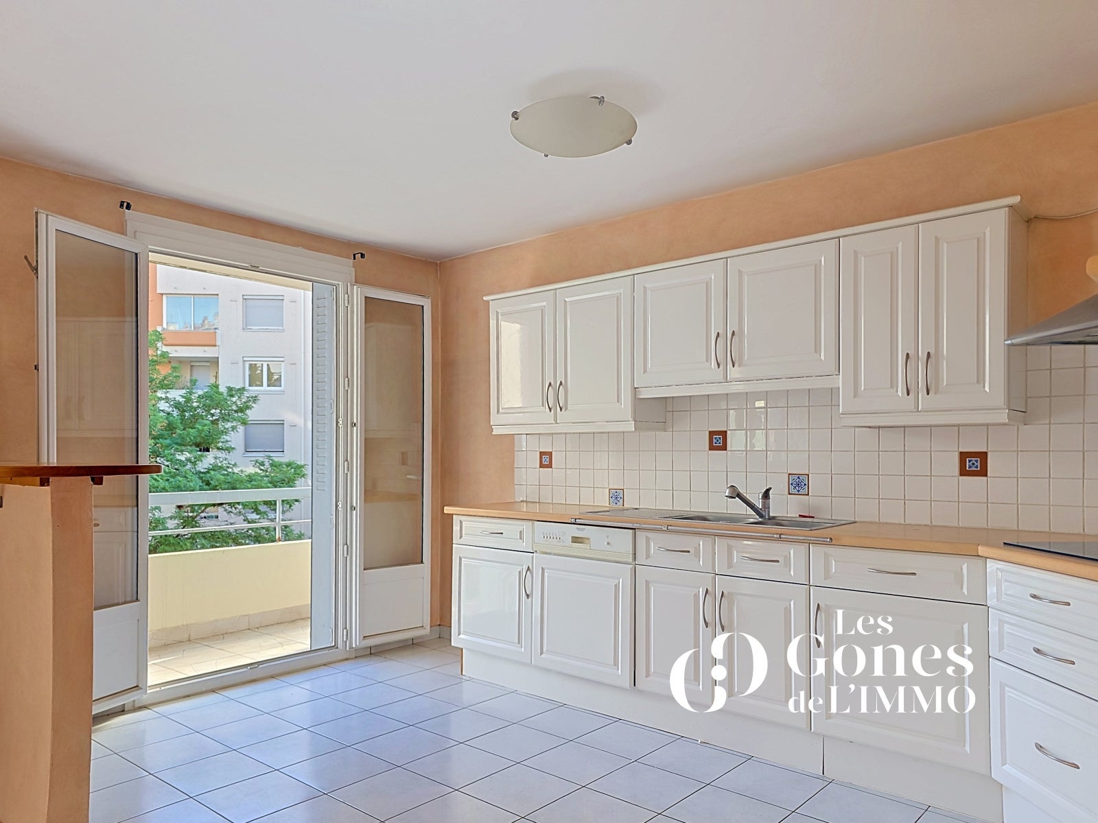 Flat Rue Du 4 Août 1789 in Villeurbanne