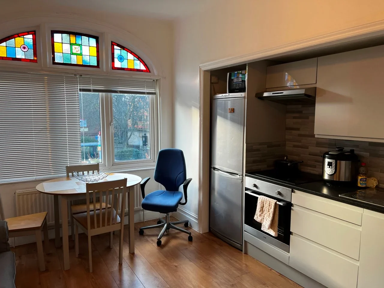 Flat Kingwood Road in Greater London