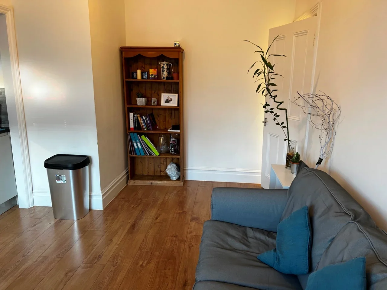 Flat Kingwood Road in Greater London