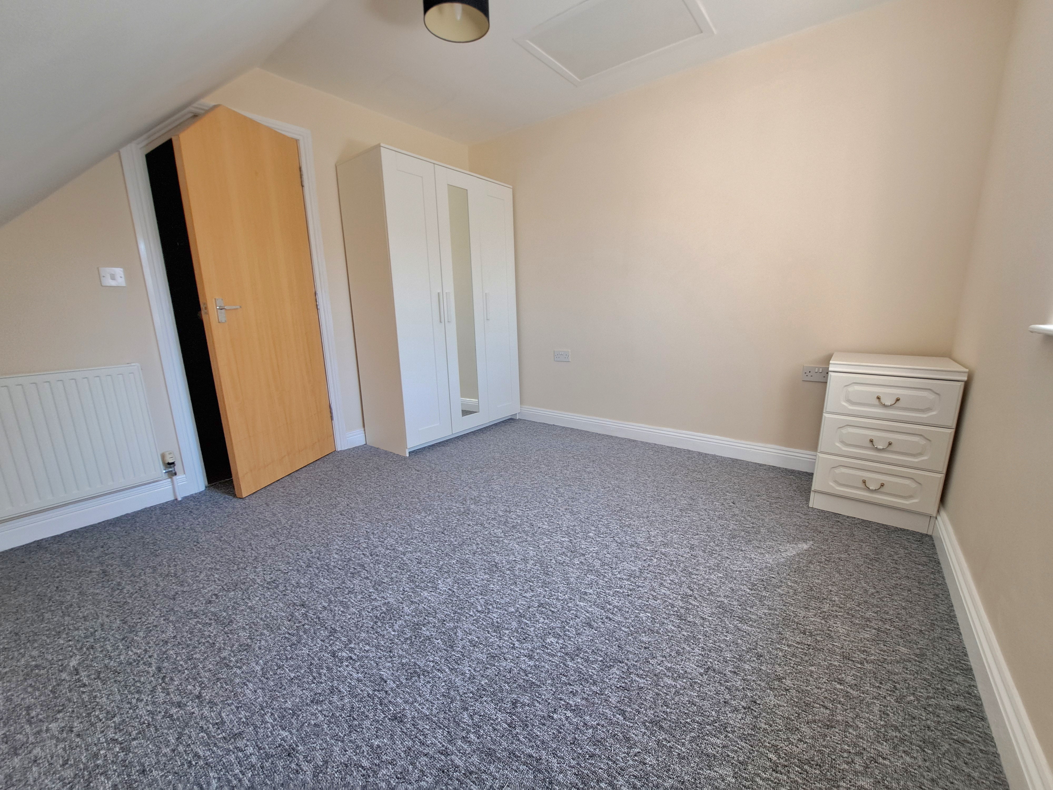 Flat Ashley Road in Poole