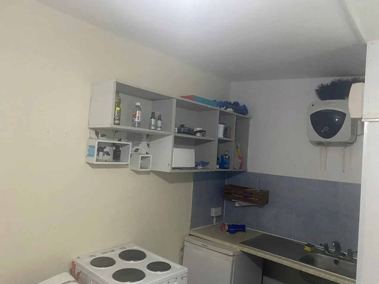 Flat Paget Road in Greater London