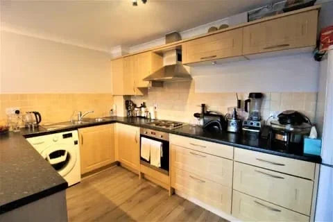Flat Clarence Road in Grays
