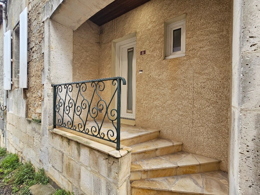 House Rue Nationale in Roullet-Saint-Estèphe