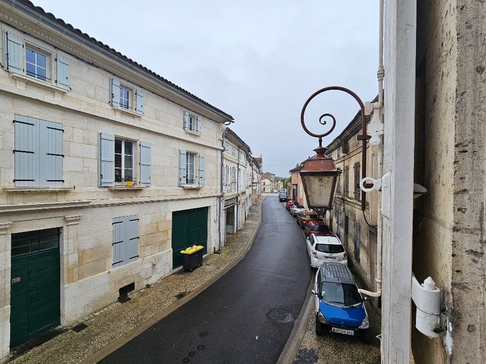 House Rue Nationale in Roullet-Saint-Estèphe