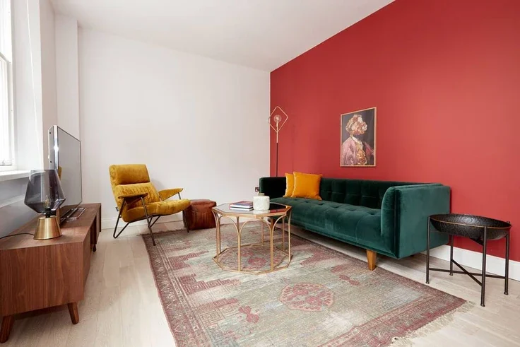 Flat Bloomsbury Way in Greater London