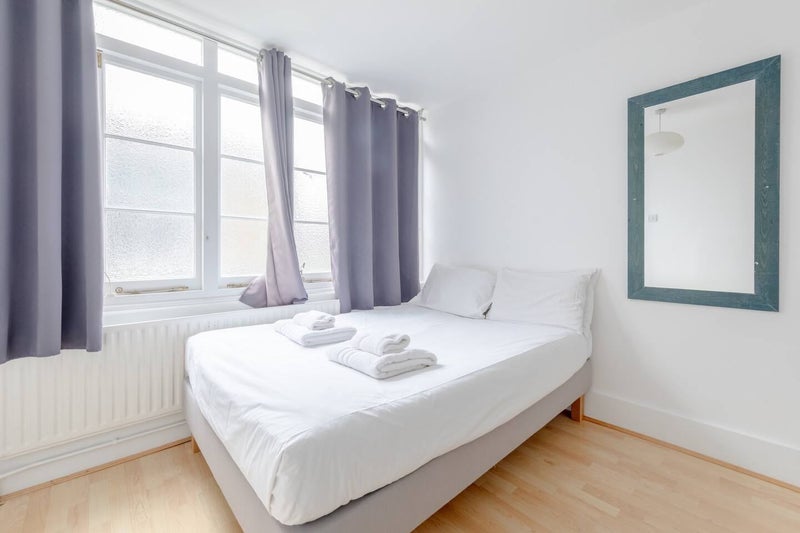 Room Peacock Yard in Greater London