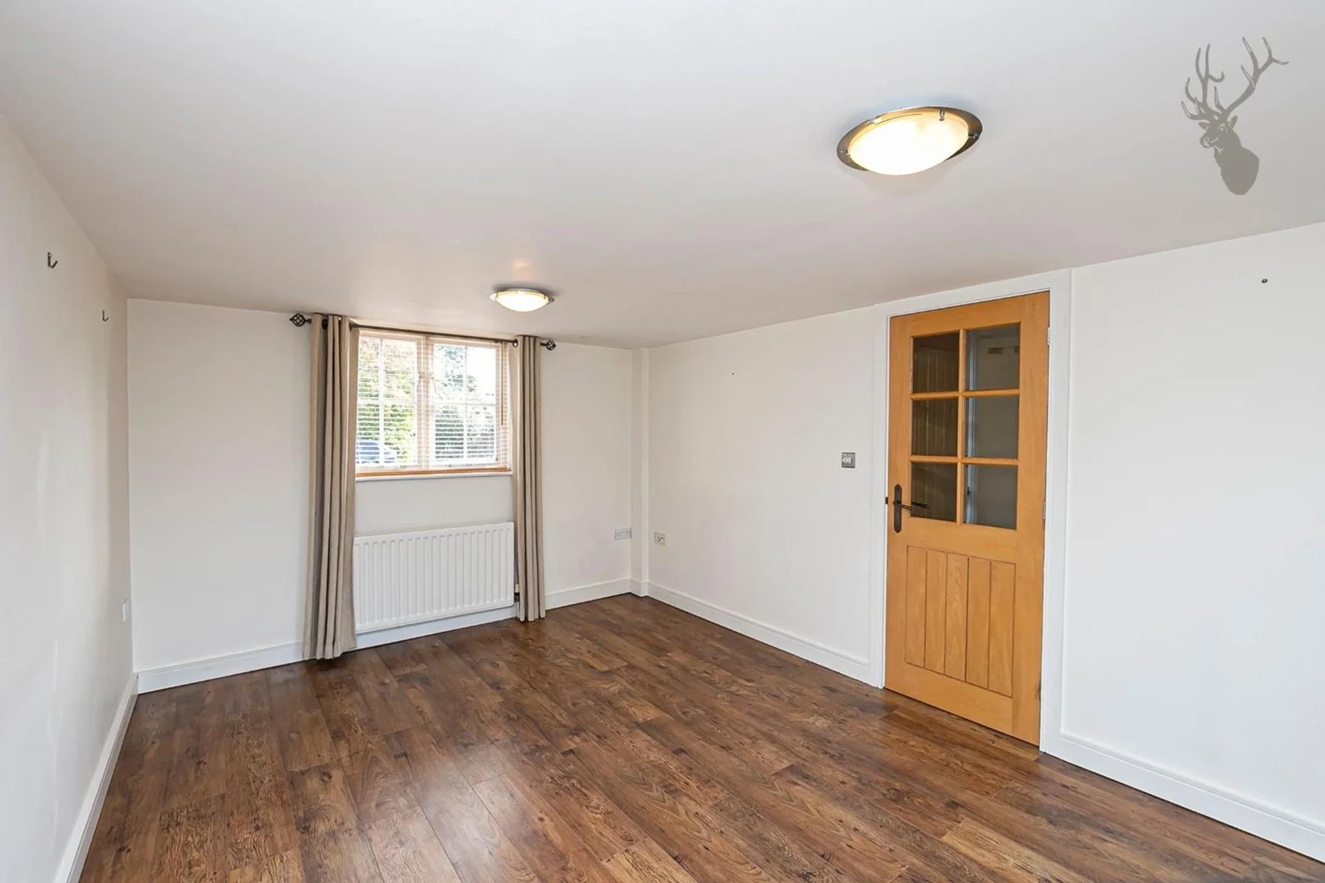 Flat Court Yard in Greater London