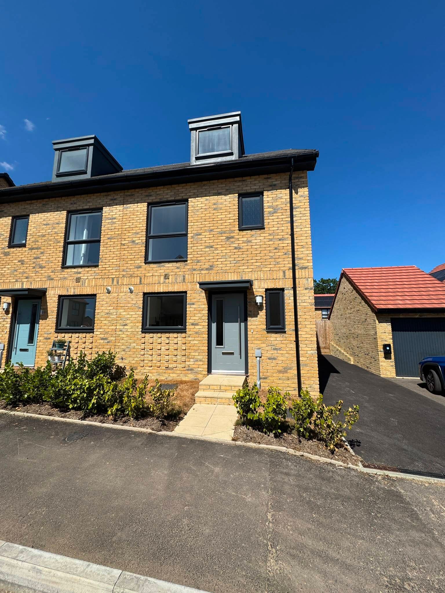 House Oakley Way in Frome