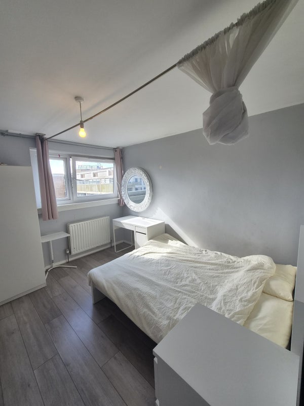 Room Casbeard Street in Greater London