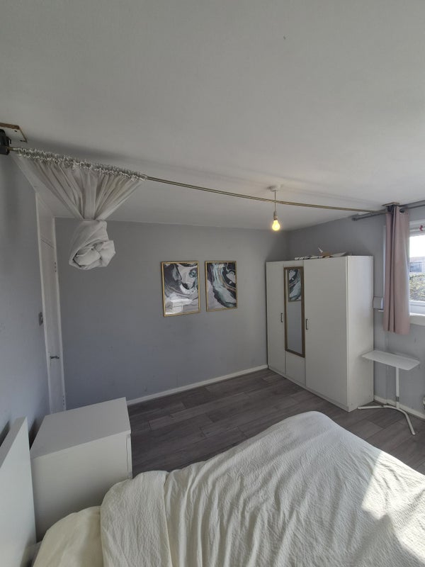 Room Casbeard Street in Greater London