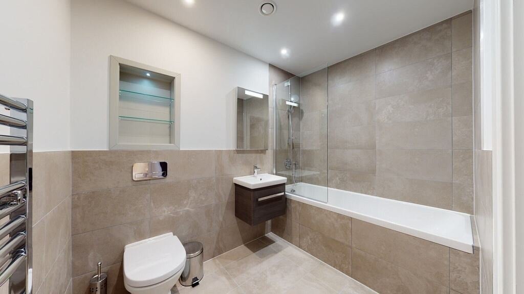 Flat Humphry Repton Lane in Greater London