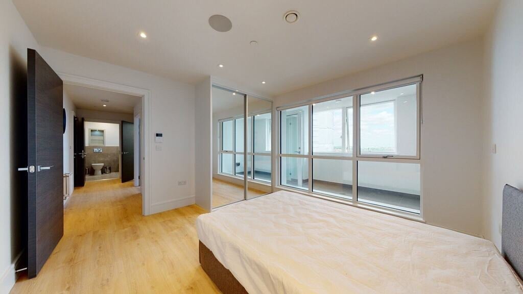 Flat Humphry Repton Lane in Greater London