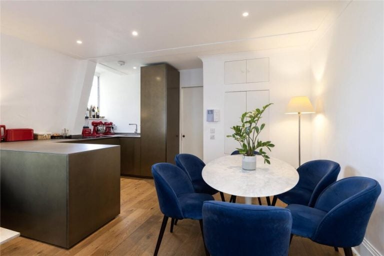 Flat Britten Street in Greater London