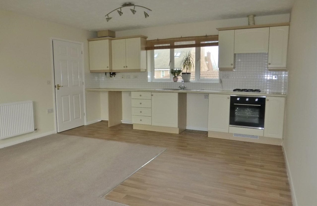 Flat Siskin Road in Uppingham