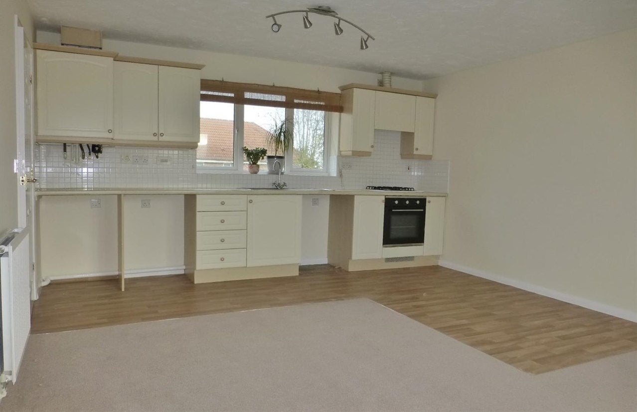 Flat Siskin Road in Uppingham