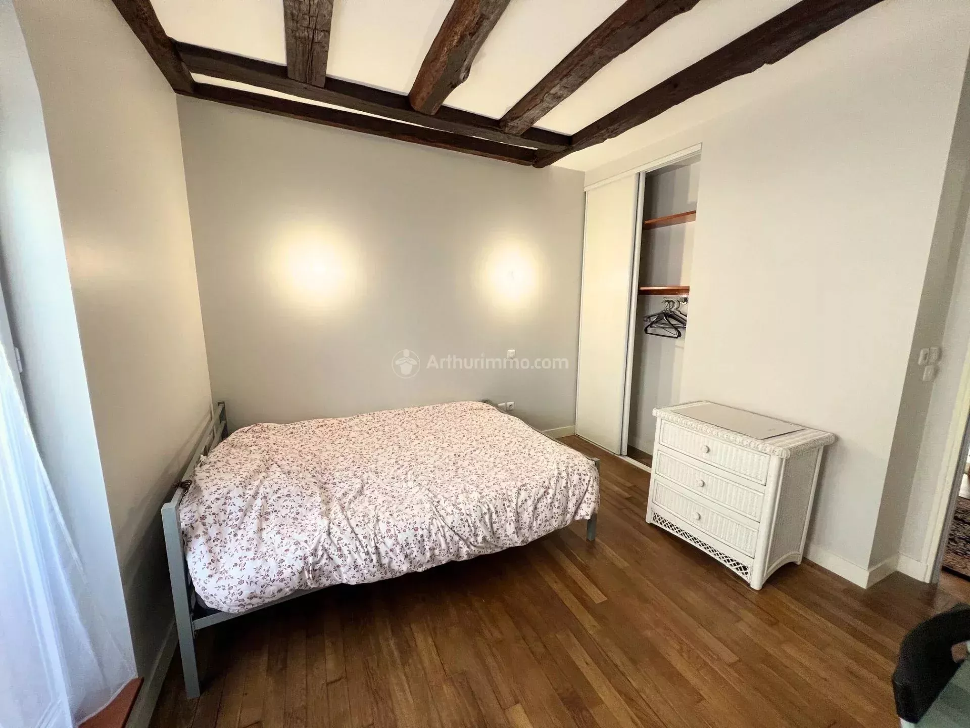 Appartement Place Gaston Paillhou à Tours