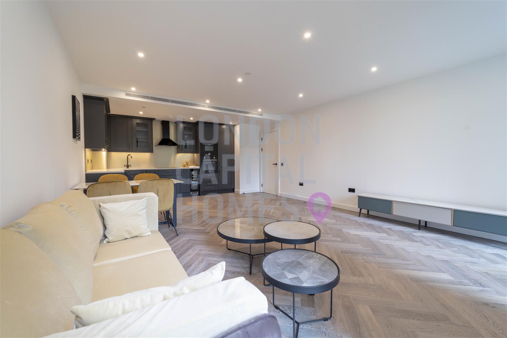 Flat Merino Gardens in Greater London