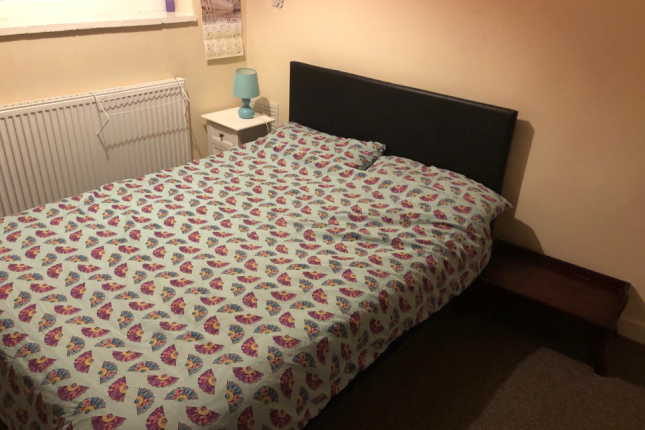 Room Sipson Road in Greater London