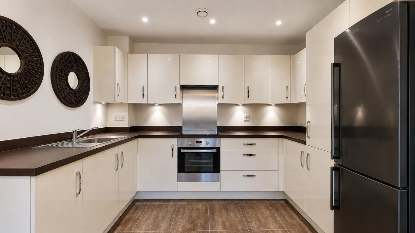 Flat Salisbury Road in Greater London