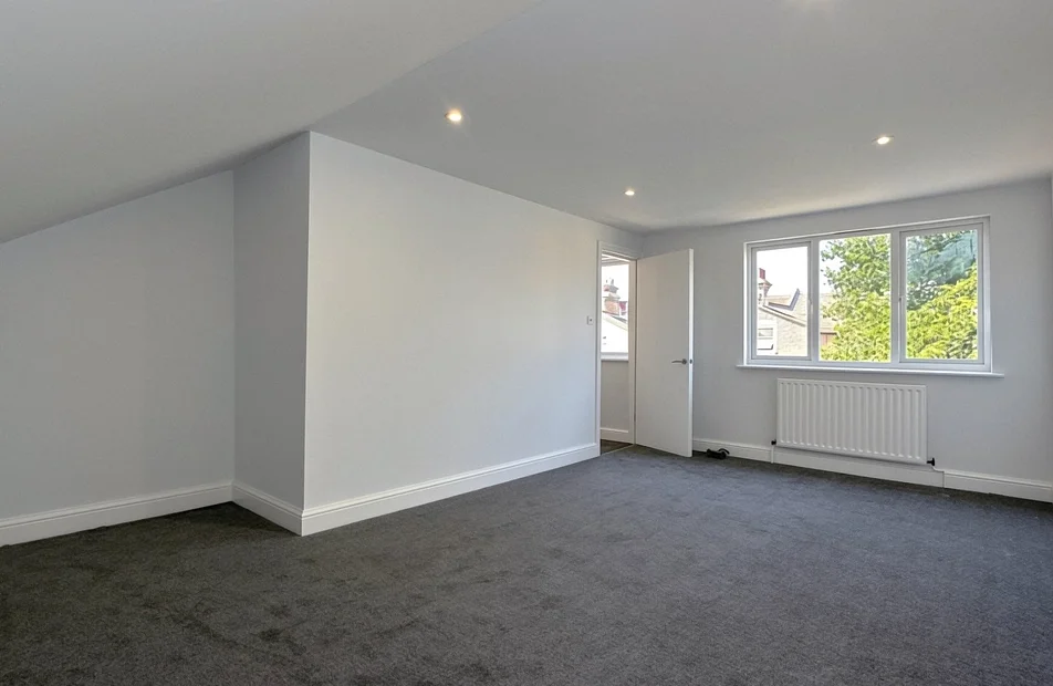Flat Parish Lane in Greater London