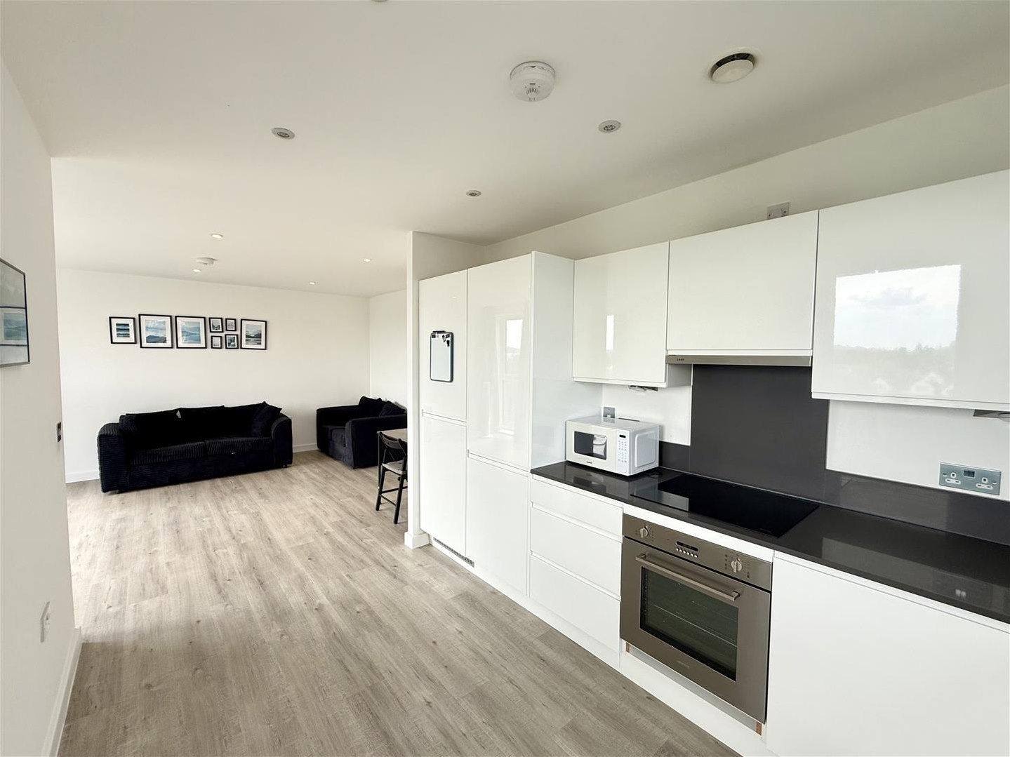 Flat Brook Avenue in Greater London