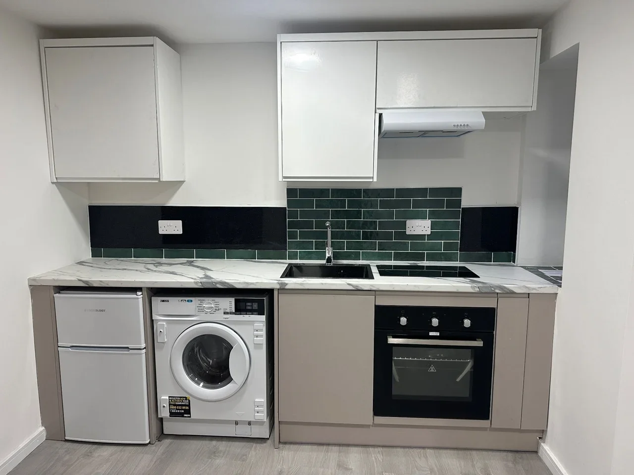 Flat Crombie Close in Greater London