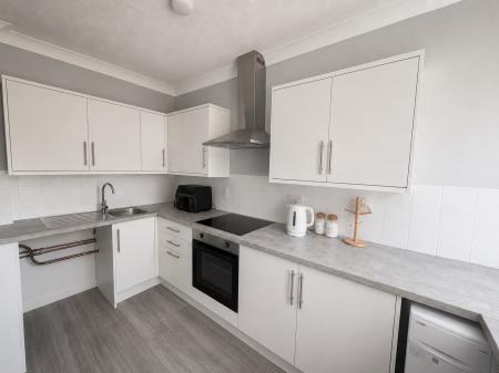 Flat Tidworth Road in Ludgershall