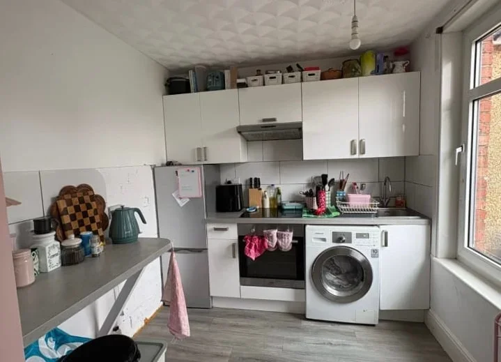 Flat Priory Road in Gosport