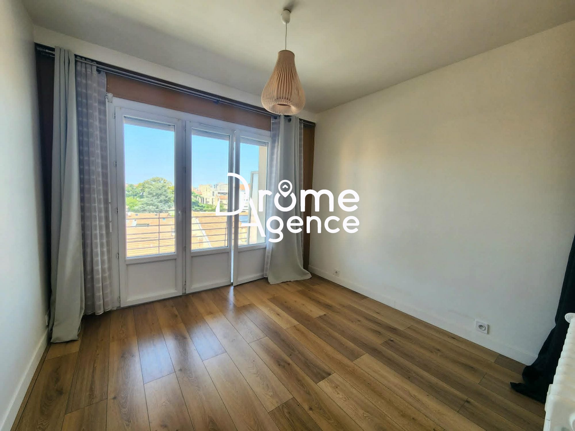 Appartement Allée Le Corbusier à Valence