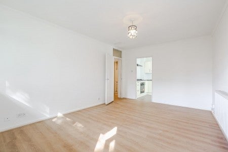 Flat Olney Road in Greater London