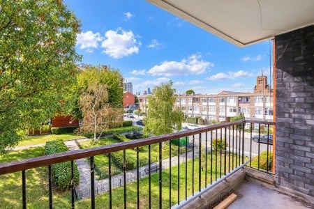 Flat Olney Road in Greater London