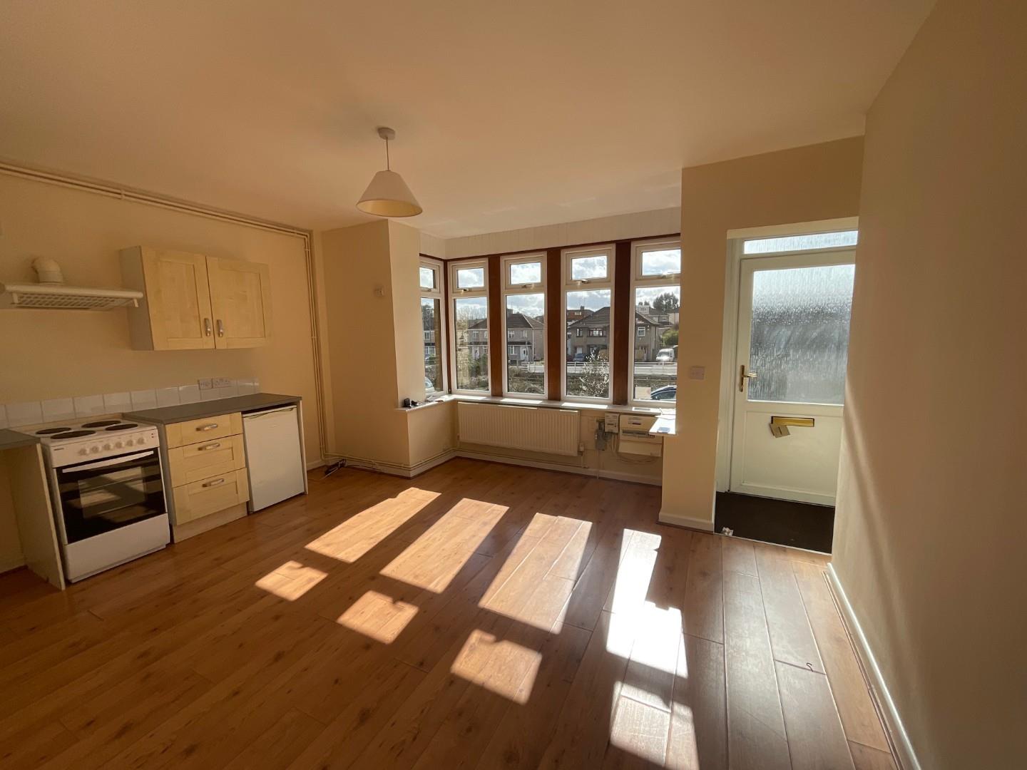 Flat Cheltenham Road in Bristol
