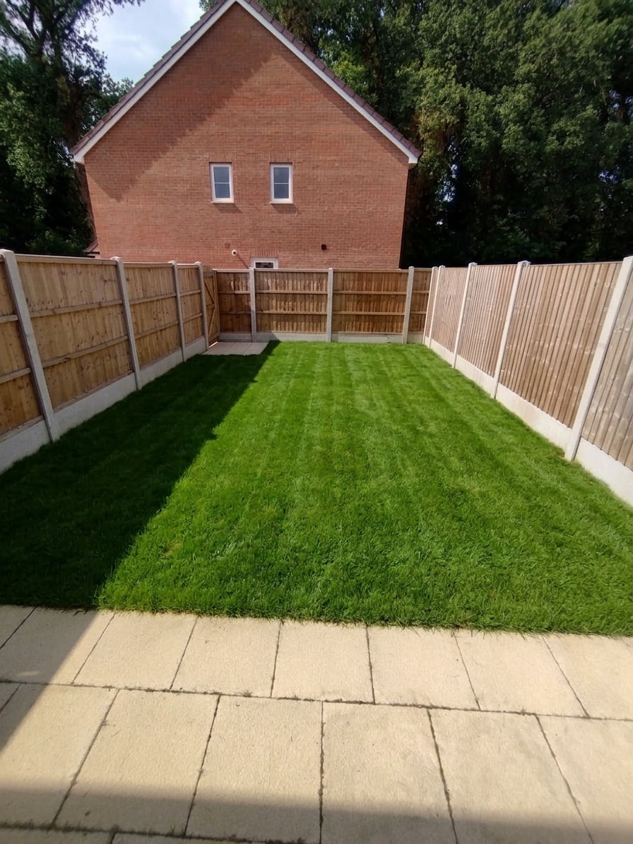 House Dutton Close in Stoke Heath