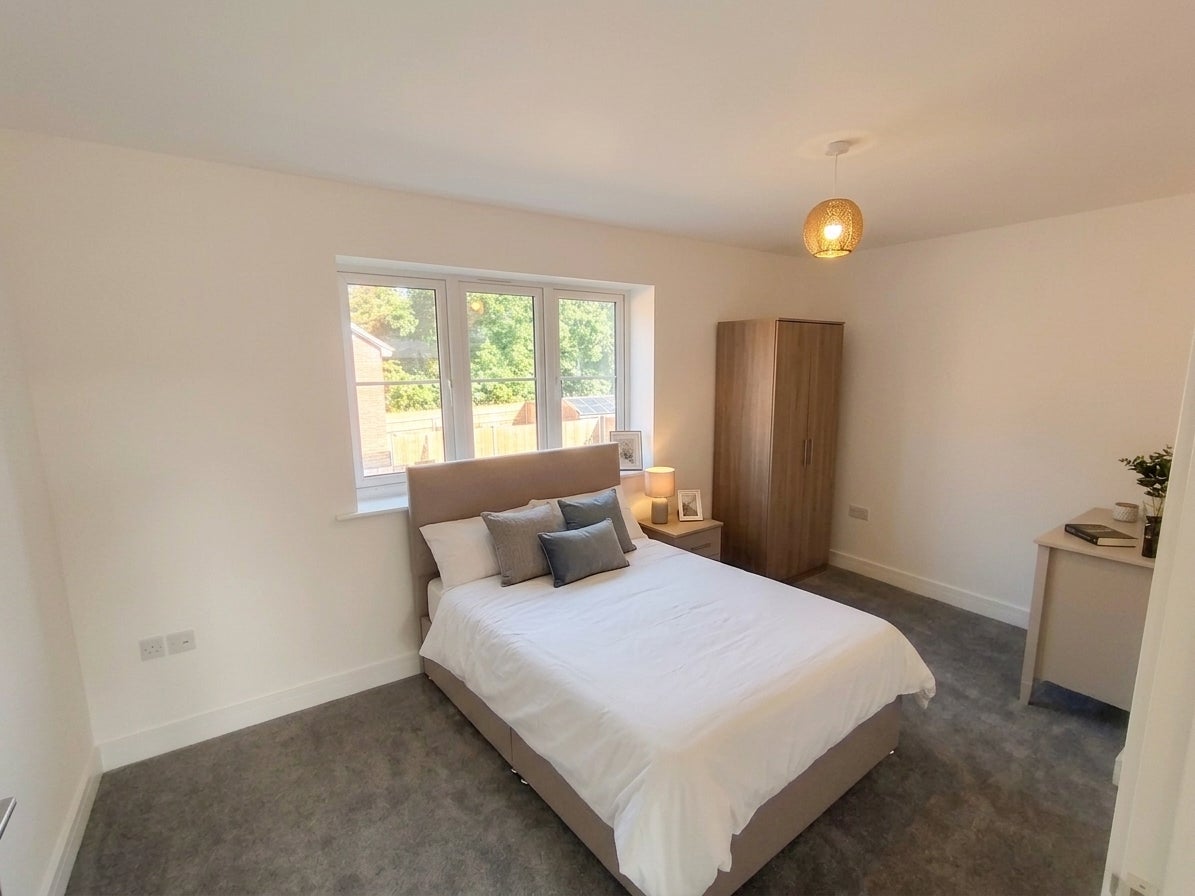 House Dutton Close in Stoke Heath