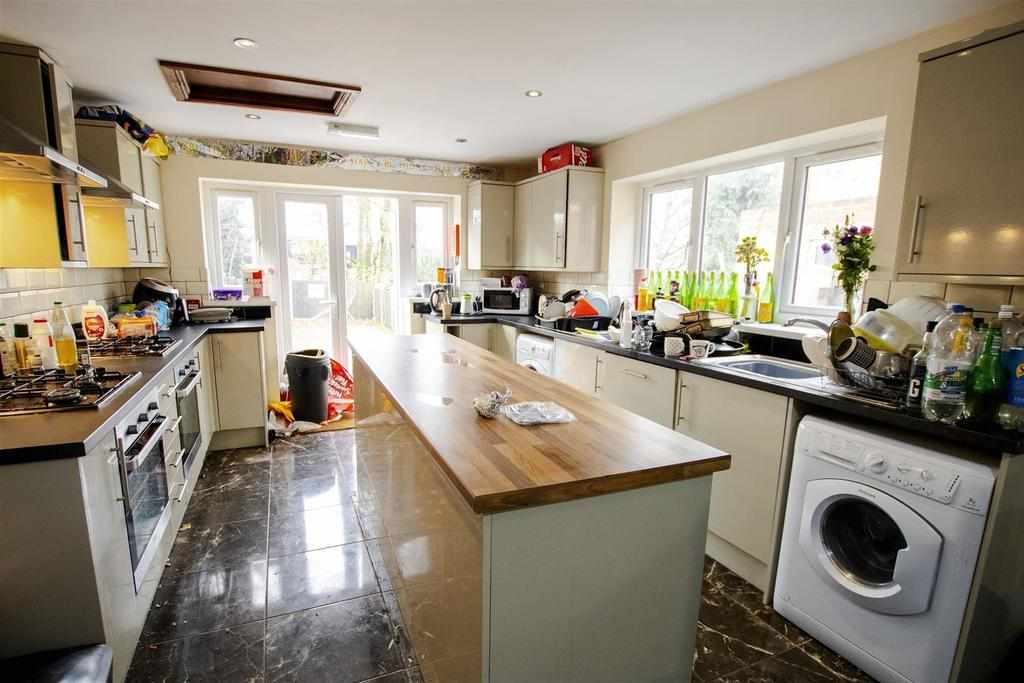 Flat Bournbrook Road in Birmingham