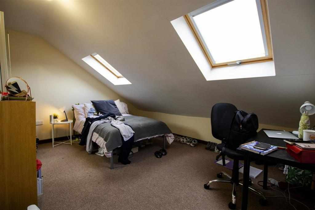 Flat Bournbrook Road in Birmingham