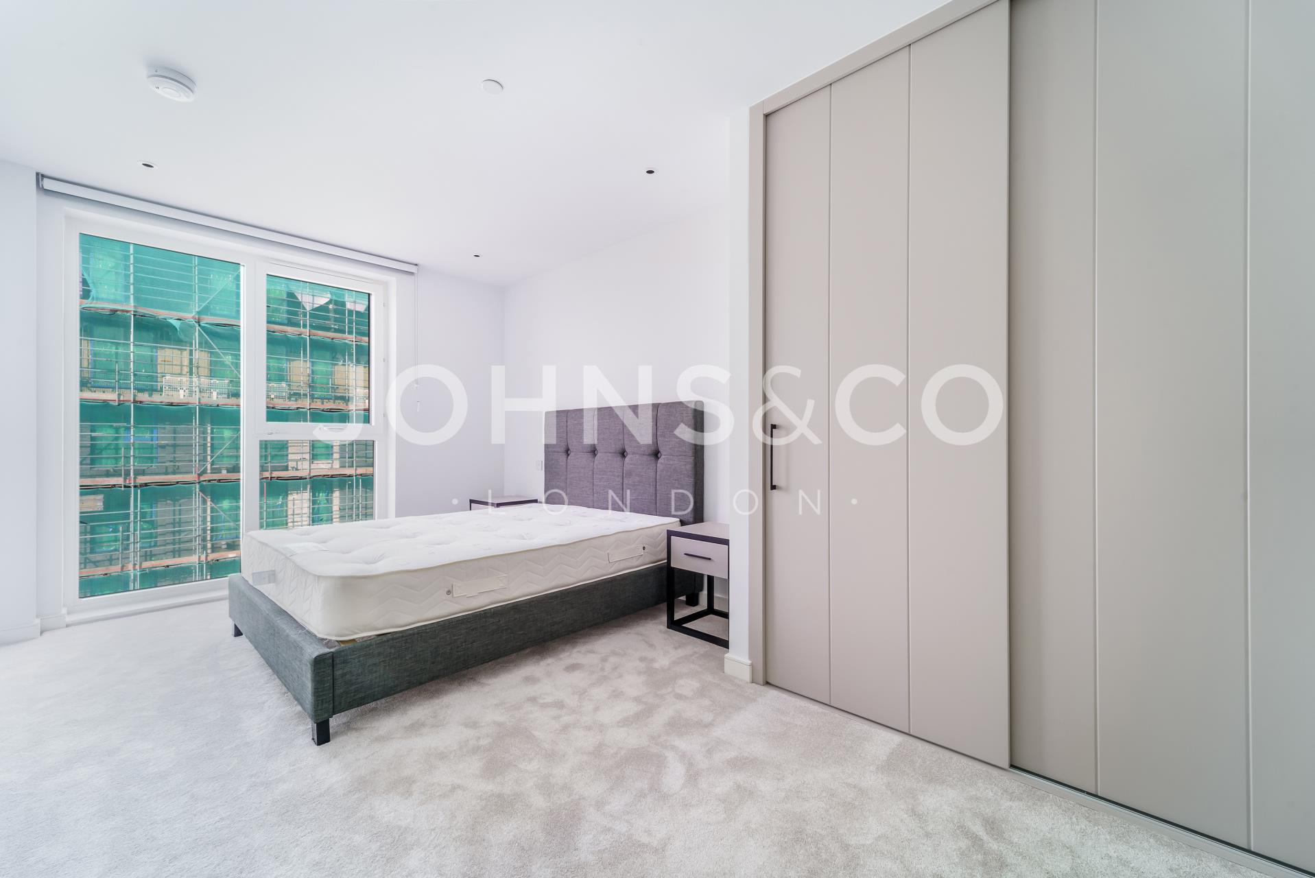 Flat Greenleaf Walk in Greater London