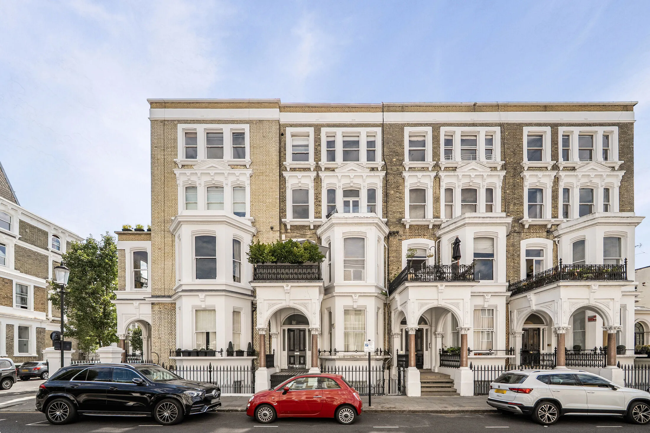 Flat Finborough Road in Greater London