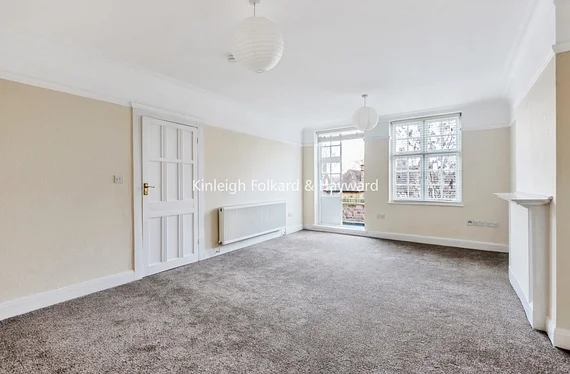 Flat Meadway in Greater London