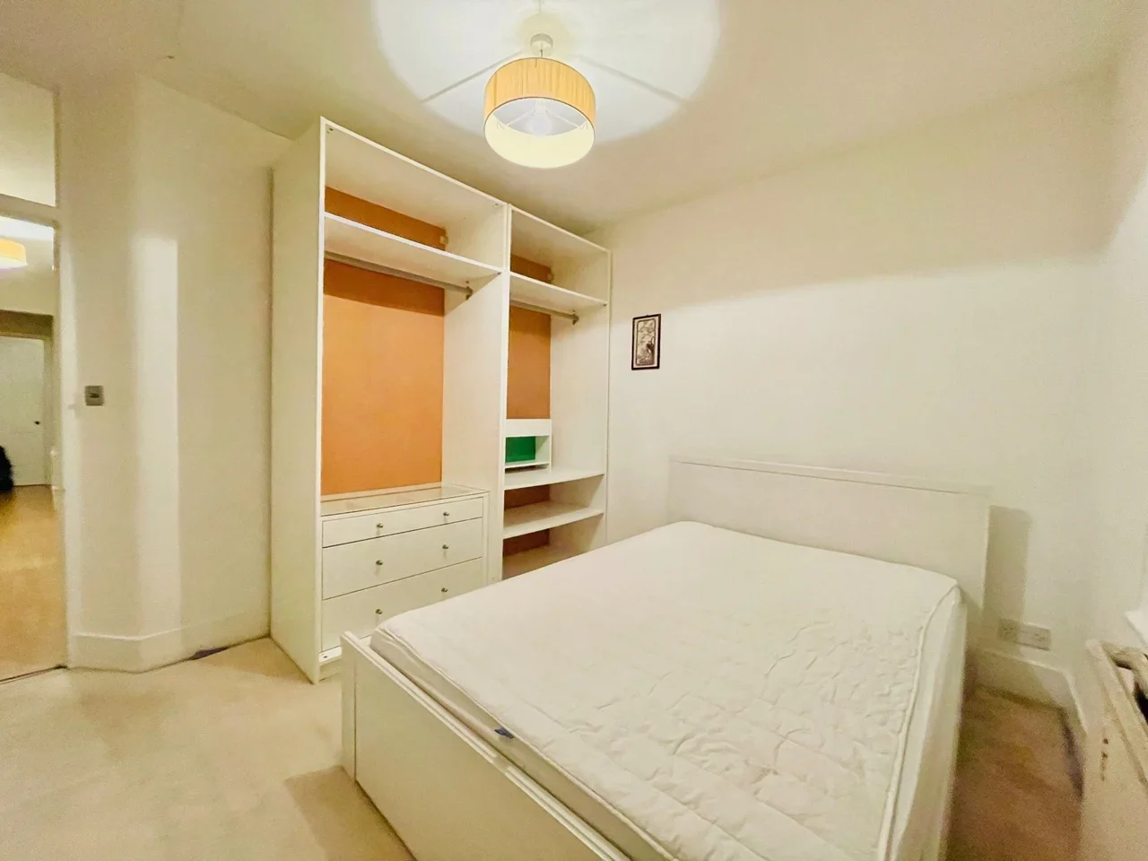 Flat Mirabel Road in Greater London