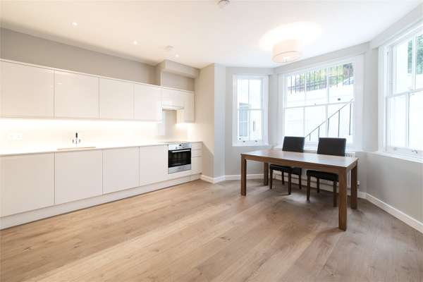 Flat Onslow Mews West in Greater London