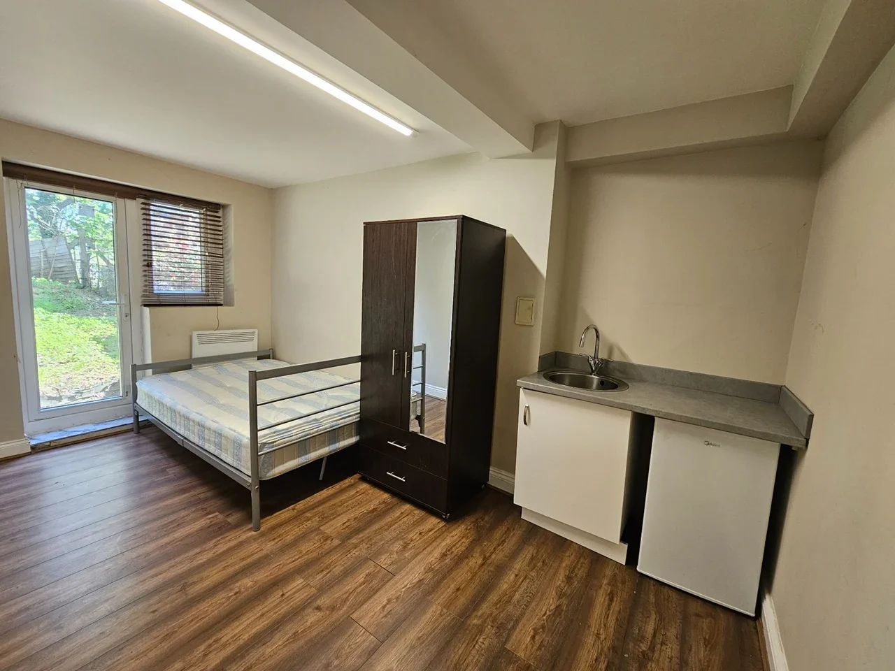 Flat Prayle Grove in Greater London