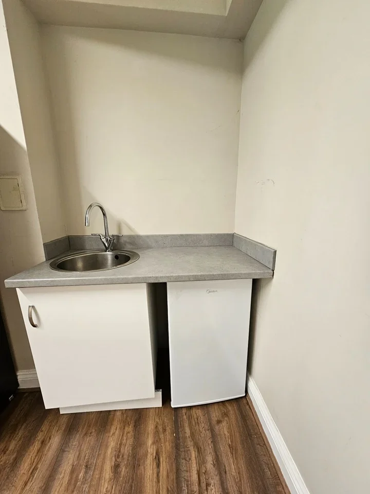 Flat Prayle Grove in Greater London