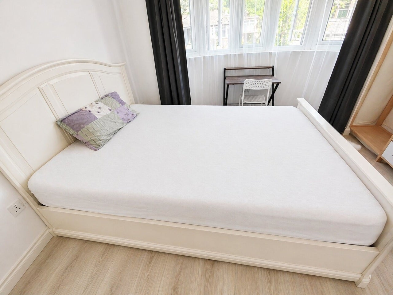 Room Donaldson Road in Greater London