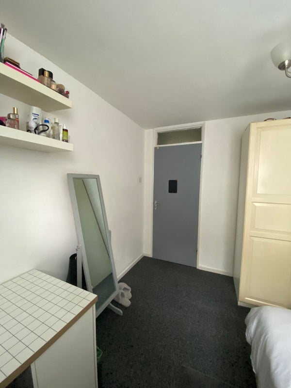 Room Godstone Road in Greater London