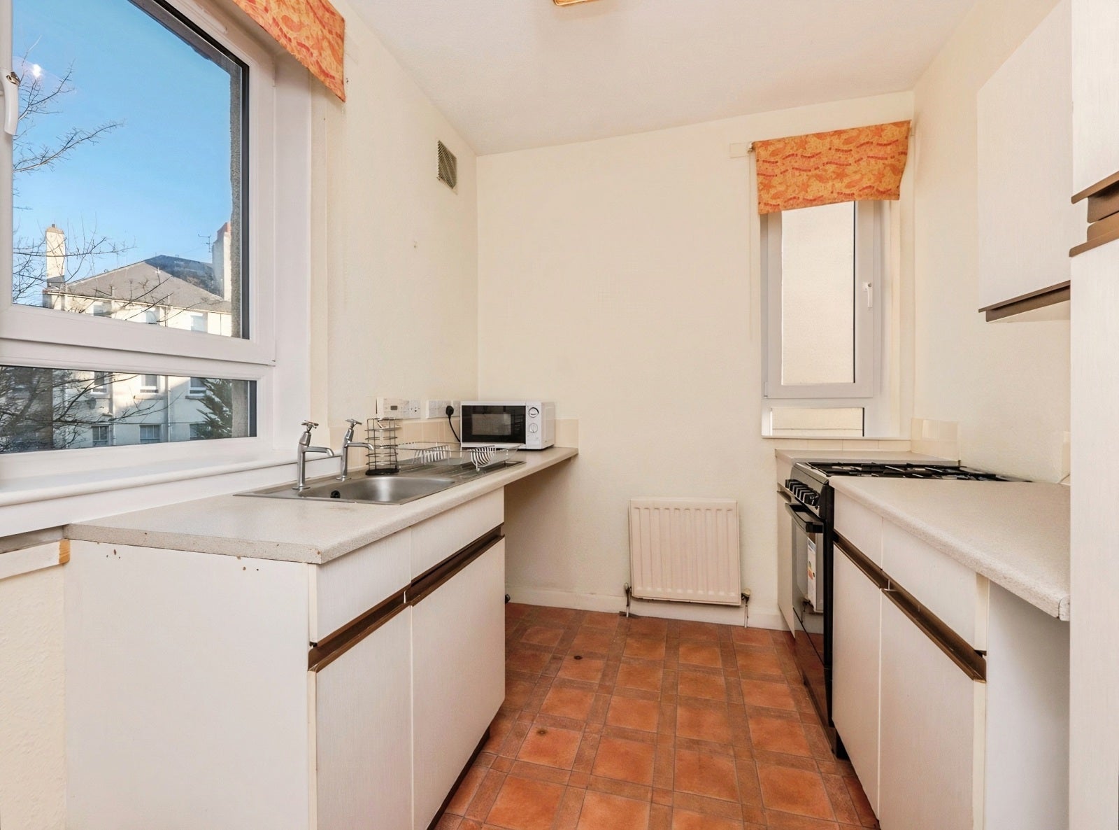 Flat Loganlea Place in City of Edinburgh