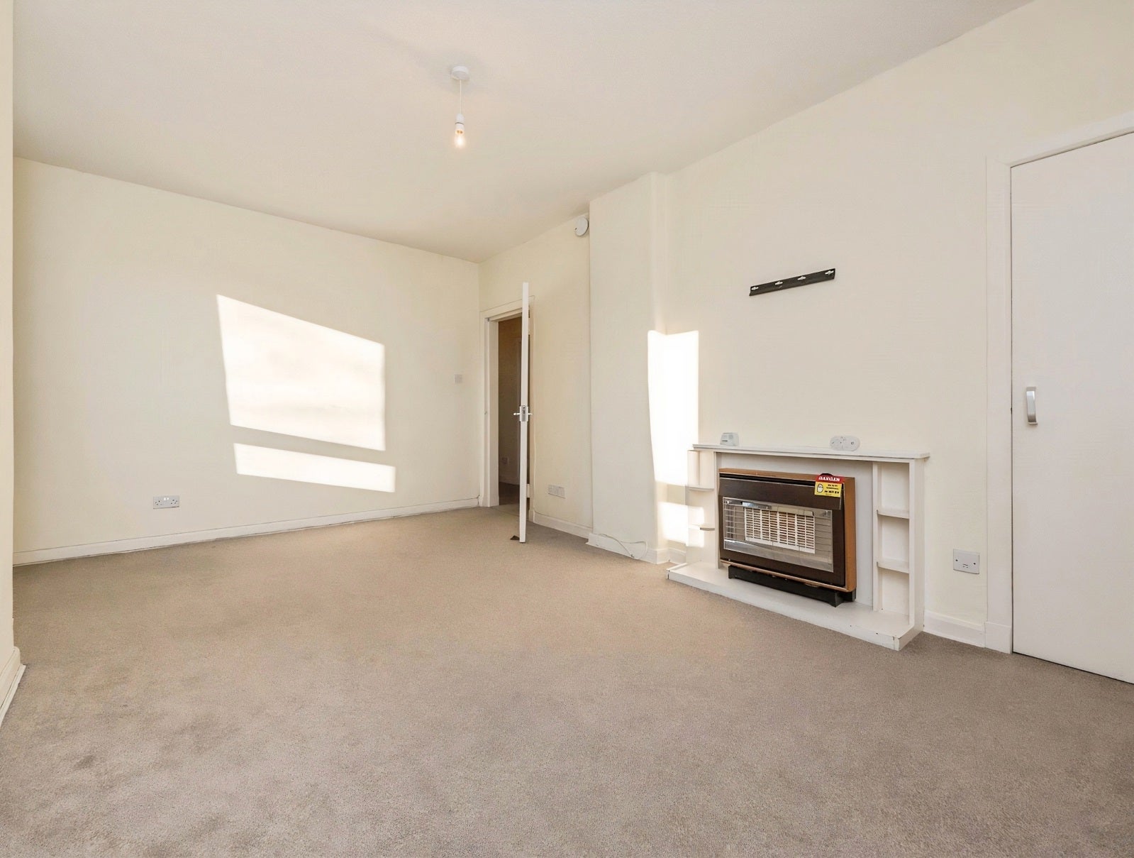 Flat Loganlea Place in City of Edinburgh