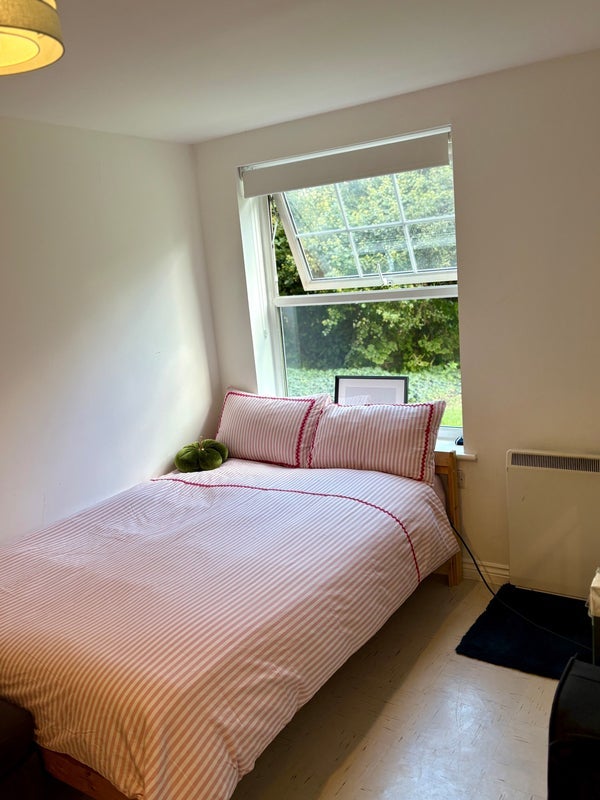 Room Boddington Gardens in Greater London