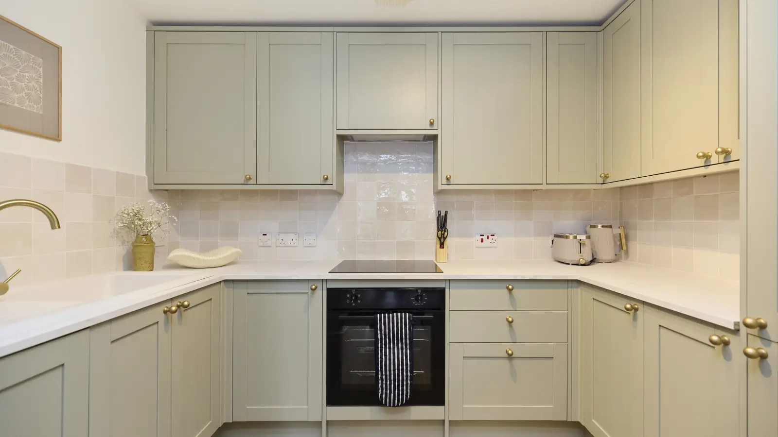 Flat Britannia Gate in Greater London
